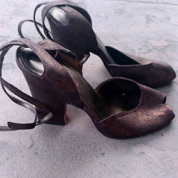 Salsa Dancing Heels - Picture 3 of 3